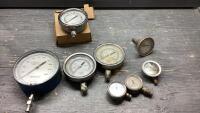 BOX OF PRESSURE GAUGES