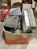 SHOP BOX OF MISC LIGHTS