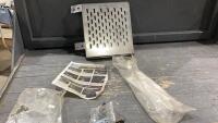 HEAT SHIELD WITH MOUNTS