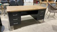METAL DESK