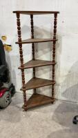 RETRO CORNER SHELF