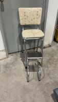 VINTAGE CHAIR W/ FOOTREST