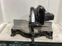 BLACK & DECKER MITER SAW
