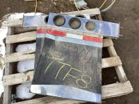 (2) HEAVY DUTY MUD FLAPS