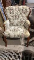 OCCASSIONAL CHAIR - QUEEN ANNE LEGS