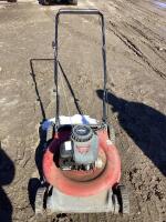 YARDWORKS MACHINE PUSH MOWER