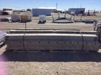 PALLET OF VINYL SIDING (12.5FT)