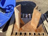 WOODEN SADDLE RACK