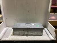 HEAVY DUTY METAL TOOL BOX