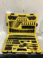STANLEY - MULTI-SOCKET SET 183PCS METRIC & SAE