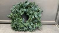 18 INCH LIGHTED WREATH