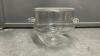 GLASS CAKE SAVER