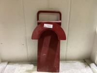 FENCE LINE/PANEL BUCKET HANGER