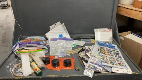SCRAPBOOKING & CRAFT SUPPLIES