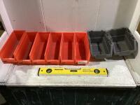 (8) ASSORTED PLASTIC ORGANIZER TRAYS & MASTERCRAFT LAZER LEVEL