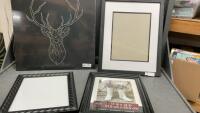 BLACK/WHITE DECOR FRAMES
