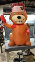 INFLATABLE 3&rsquo; TALL LED BEAVER