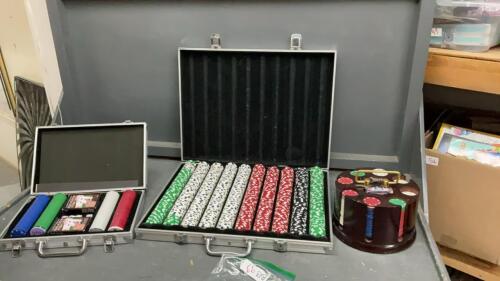 (2) CASES & CAROUSEL OF POCKER CHIPS