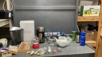 BOX W/ THERMOS, GO CUPS, STEAK KNIVES, VINTAGE CABINET HARDWARE, SET OF (3) NEW FRYPANS (SMALL)