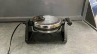PRESIDENT&rsquo;S CHOICE WAFFLE MAKER ON STAND