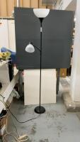 FLOOR LAMP W/ DUAL LIGHTS