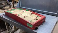 ANTIQUE TABLE HOCKEY GAME MADE BY MUNRO GAMES BURLINGTON, ON