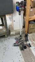 DYSON STICK CORDLESS VACUUM