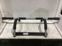 PULL UP BAR