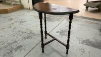 VINTAGE 1/2 MOON TABLE