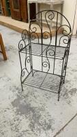 COLLAPSIBLE METAL SHELF