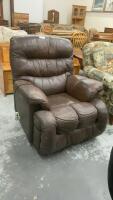 ELECTRIC RECLINER - NEEDS NEW REMOTE AND POWER CORD