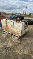 L shaped fuel tank and pair of loading ramps