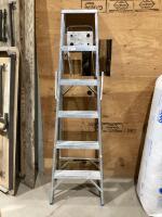 6FT ALUMINUM LADDER