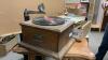ANTIQUE TABLETOP VICTOR IV PHONOGRAPH W/ 78&rsquo;S RECORDS - 2