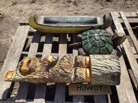 PALLET OF DECOR W/ BEAR, TURLE, BOAT WOODEN CARVINGS