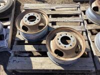 (2) 8 BOLT RUSTED RIMS 2007 GMC