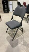 FOLDING PADDED CHAIR
