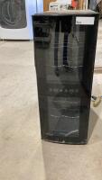 WINE CELLAR - WINE COOLER/STORAGE
