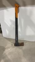 FISKARS X25 SPLITTING AXE