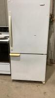 WHIRLPOOL FRIDGE WITH FREEZER IN BOTTOM
