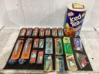 CONTAINER OF MISCELLANEOUS FISHING CONTENTS W/ ASSORTMENT OF FISH BAITS