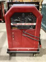 LINCOLN ELETRIC AC/DC WELDER