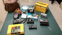 VINTAGE CAMERAS AND ACCESSORIES