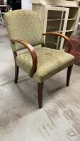 VINTAGE ARM CHAIR