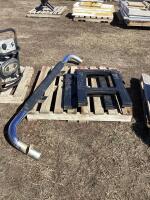 (3) FOLDING SAWHORSES & SIDE STEP