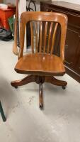 VINTAGE OAK OFFICE CHAIR