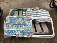 (3) FOLDABLE LOUNGE CHAIRS