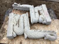 YARD BENCH W/ CONCRETE SIDES - WOOD IS THERE FOR THE SEAT & SIDES - NEEDS SOME ASSEMBLING
