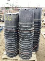 PALLET OF PLASTIC POTS