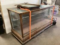 QUARTER CUT OAK ANTIQUE WOODEN GLASS SHOWCASE